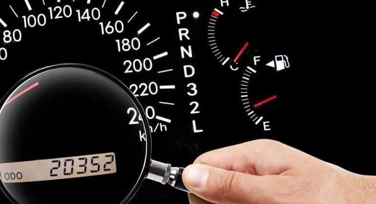 Gizli Ayıplı Araç Satın Alanların Hakları: Kilometre Düşürülmesi, Change Araç, Boya Hataları ve Eksik Donanım Durumlarında Ne Yapılmalı? (2025 Rehberi)